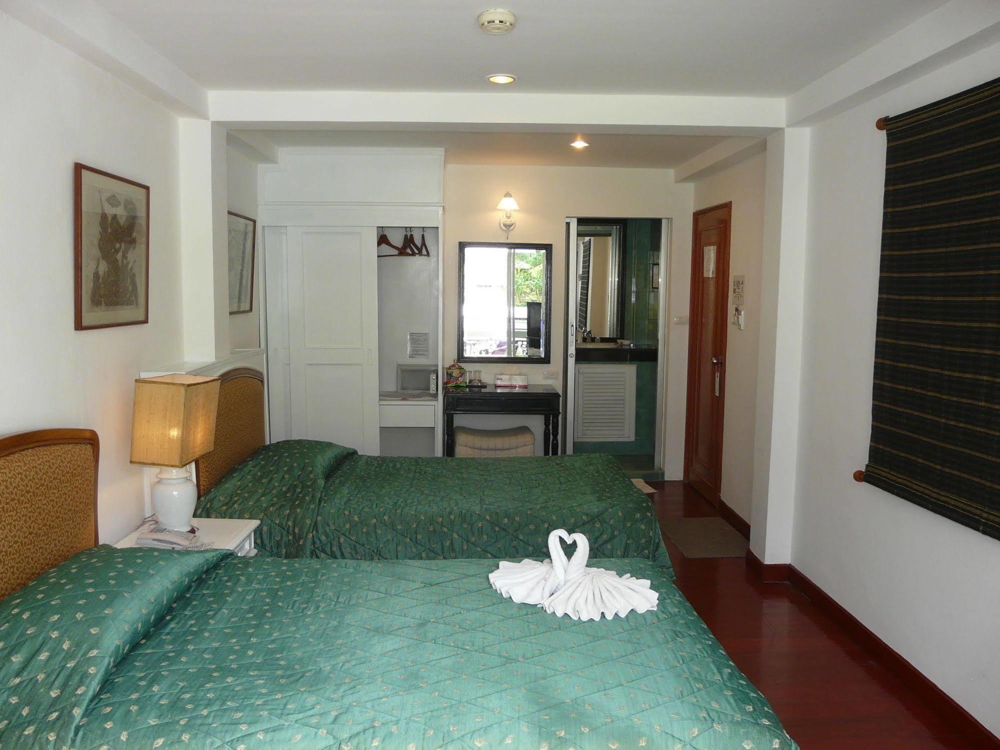 Orchid Hotel And Spa Kalim Bay Patong Buitenkant foto